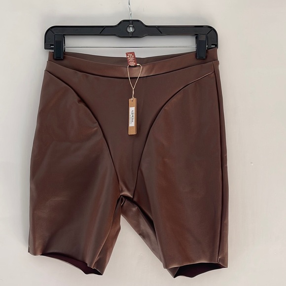 SKIMS Pants - SKIMS Faux Leather Biker Short in Cocoa size M NWT